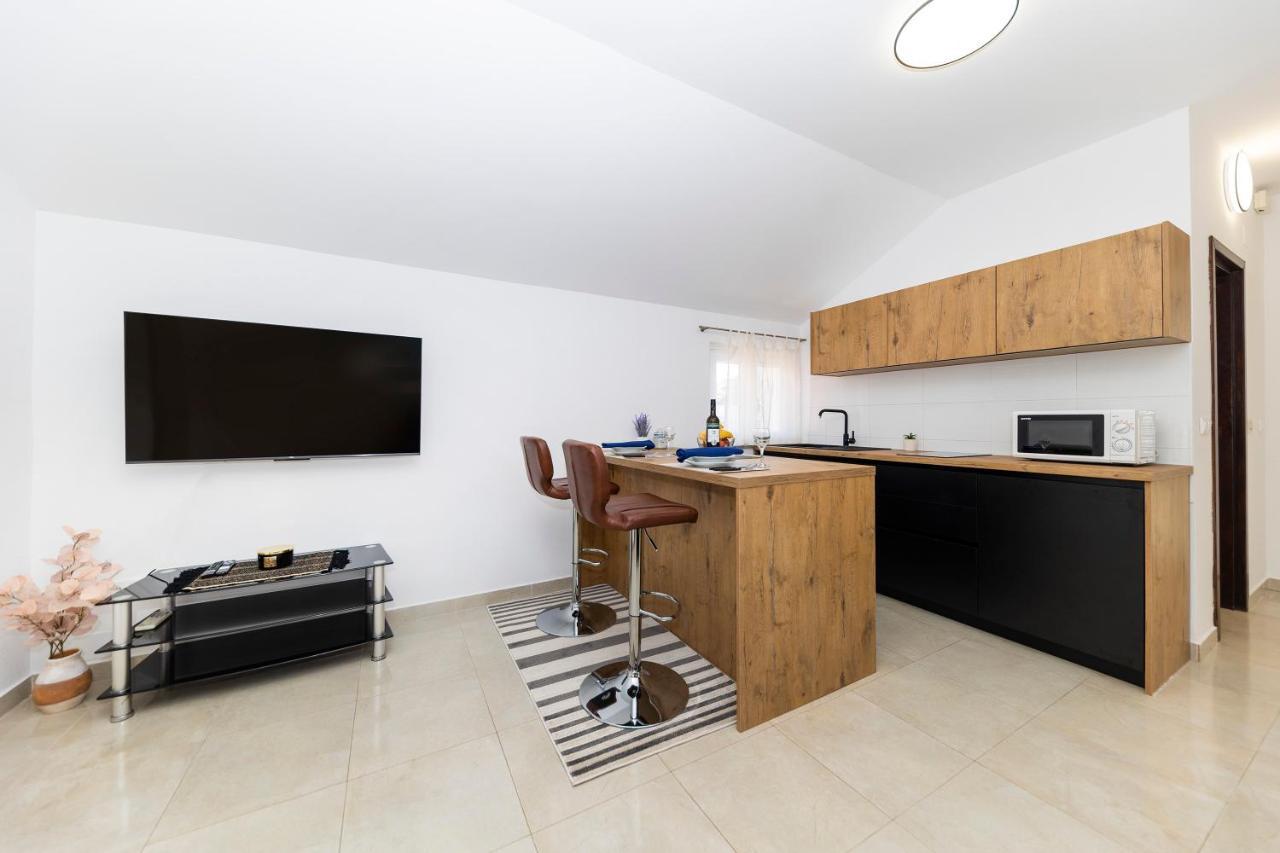 Apartmani Valentina *